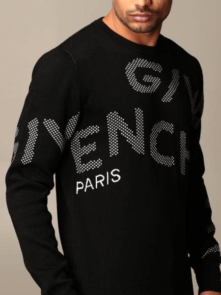 pull givenchy noir homme|Pulls & Cardigans de luxe pour Homme .